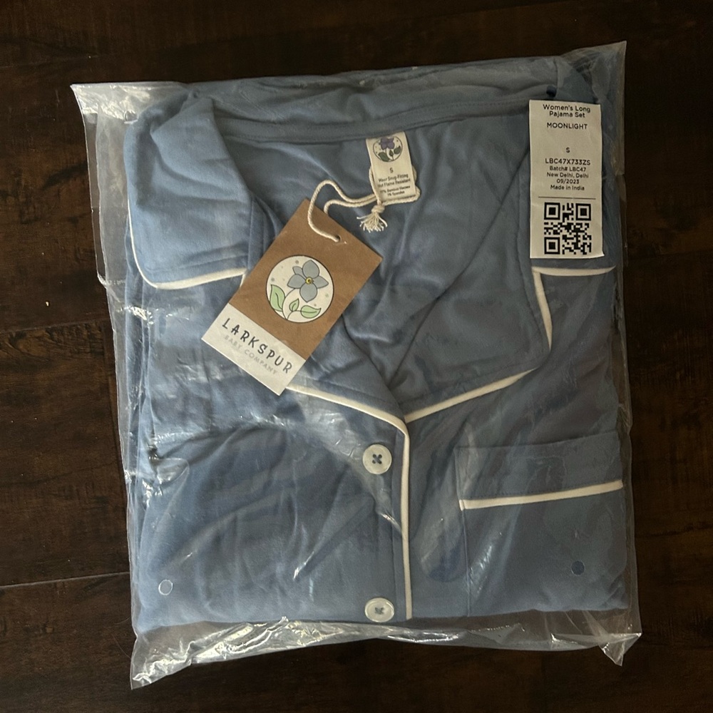 Women’s bamboo pajamas in blue, small